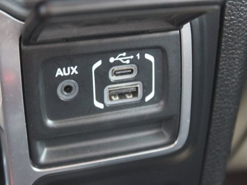 Used 2021 Jeep Wrangler Unlimited Sahara w/ LED Lighting Group AWD/4WD image 43