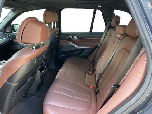 Used 2020 BMW X5 M50i w/ Premium Package image 10