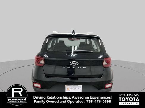 Used 2020 Hyundai Venue SEL w/ Convenience + Premium Package FWD image 5