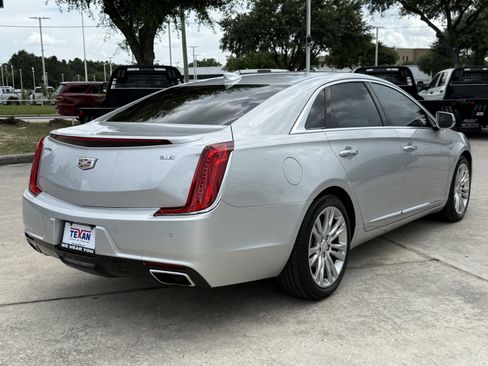 Used 2019 Cadillac XTS Luxury FWD image 5