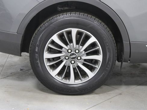 Used 2022 Lincoln Nautilus Reserve image 13