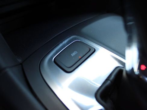 Used 2019 Chevrolet Equinox LT AWD/4WD image 24