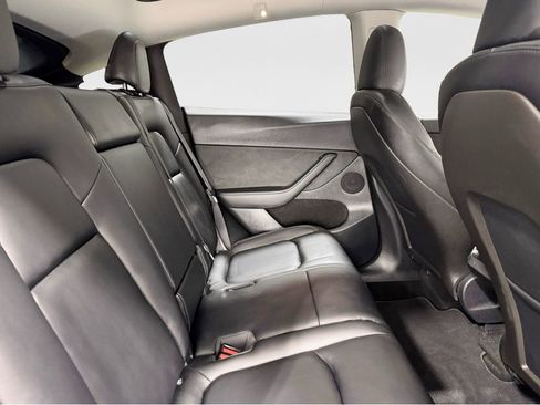 Used 2024 Tesla Model Y Long Range image 20