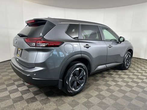 Certified 2026 Nissan Rogue SV AWD/4WD image 3