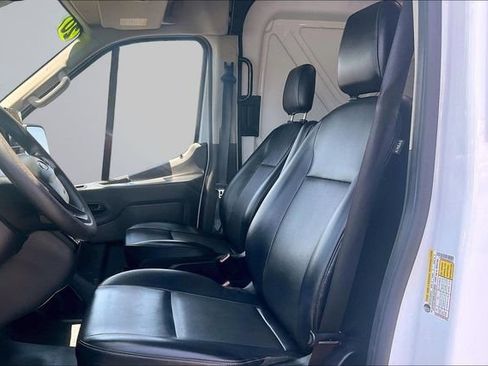 Used 2020 Ford Transit 250 Medium Roof AWD image 25