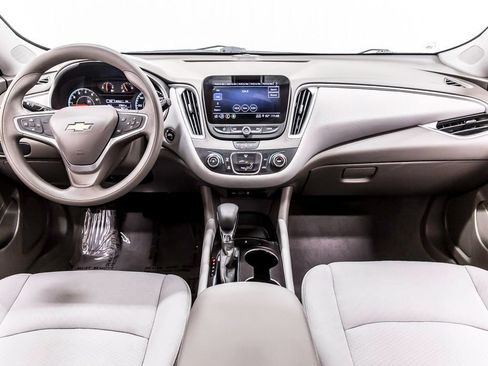 Used 2022 Chevrolet Malibu LS FWD image 17