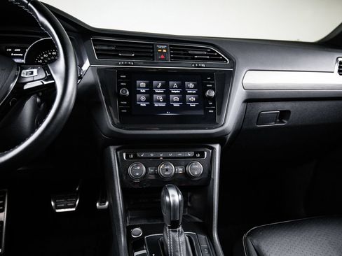 Used 2021 Volkswagen Tiguan SE R-Line AWD/4WD image 19