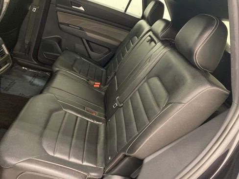 Used 2021 Volkswagen Atlas Cross Sport SEL image 28
