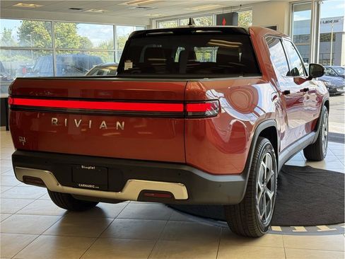 Used 2022 Rivian R1T Adventure image 5