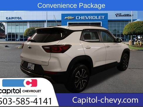 Used 2025 Chevrolet TrailBlazer ACTIV w/ Convenience Package image 3