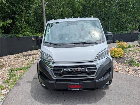 Used 2023 RAM ProMaster 2500 w/ Driver Convenience Group FWD image 8