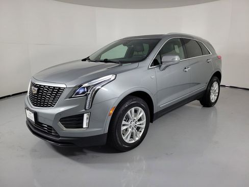 Certified 2023 Cadillac XT5 Luxury image 2