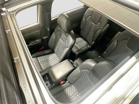 Used 2024 Kia Sorento SX Prestige image 23