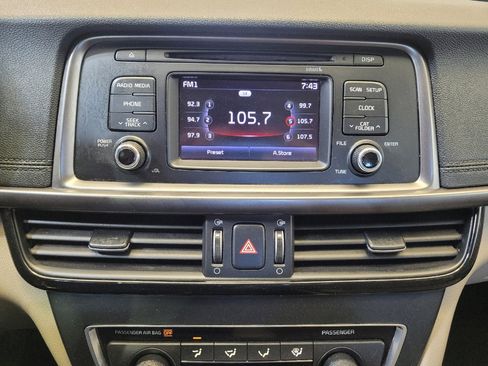 Used 2016 Kia Optima LX FWD image 25