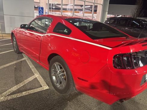 Used 2014 Ford Mustang Premium image 4