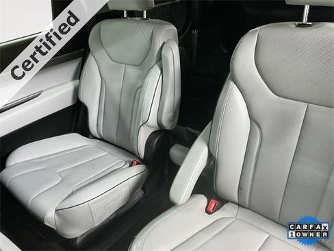 Used 2023 Hyundai Palisade SEL image 13