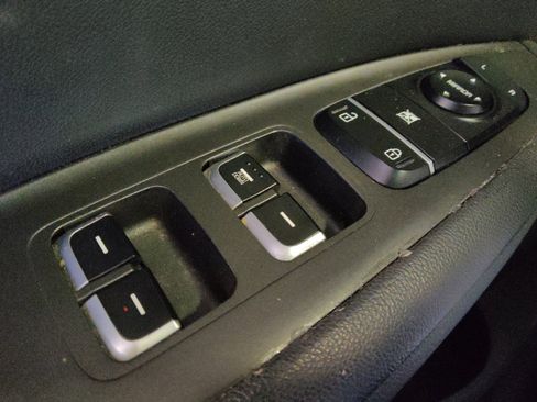 Used 2018 Kia Optima S FWD image 27