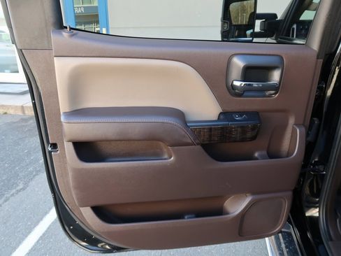 Certified 2016 GMC Sierra 2500 Denali w/ Duramax Plus Package image 31