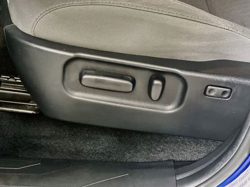 Used 2022 Toyota Tacoma SR5 w/ Technology Package RWD image 16