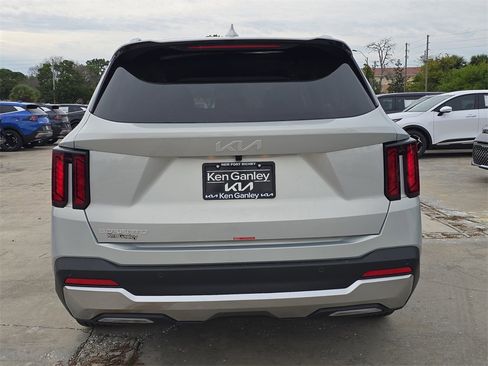New 2026 Kia Sorento S image 7