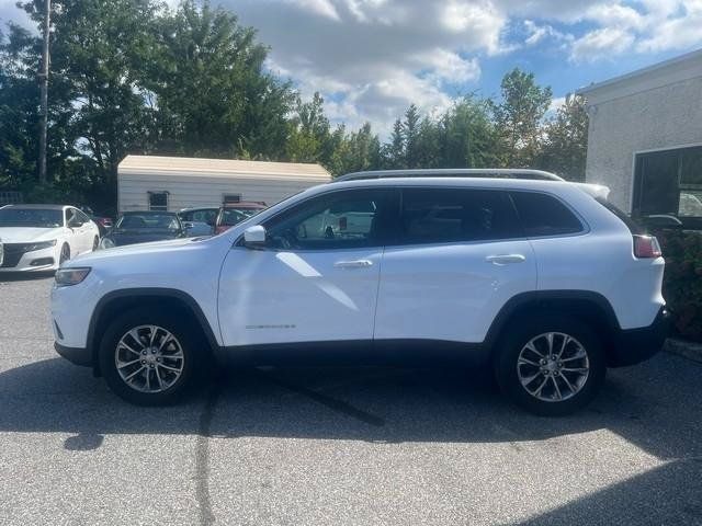 Used 2019 Jeep Cherokee Latitude Plus w/ Cold Weather Group AWD/4WD image 4