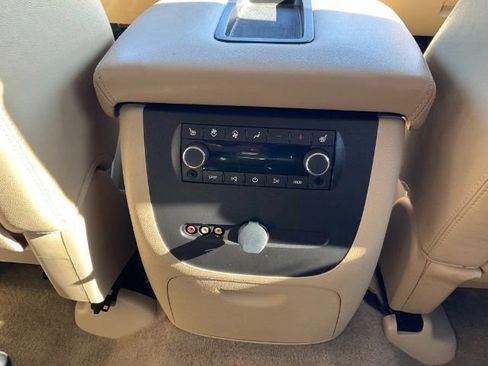 Used 2014 Chevrolet Tahoe LTZ AWD/4WD image 19
