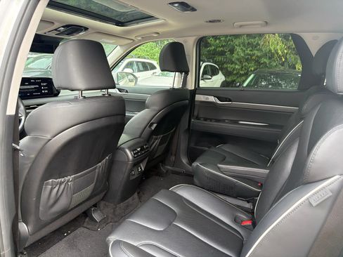 Used 2024 Hyundai Palisade SEL w/ Premium Package AWD/4WD image 6