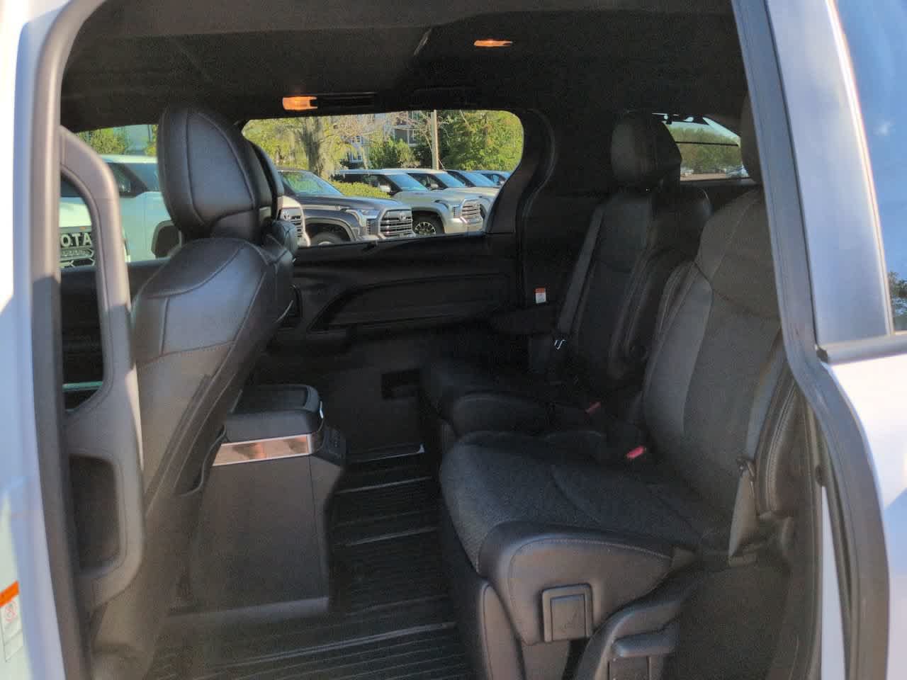 Used 2026 Toyota Sienna Platinum AWD/4WD image 14