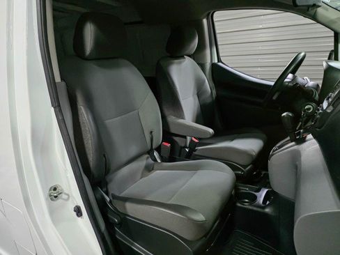 Used 2019 Nissan NV200 S w/ Cruise Control Package image 16