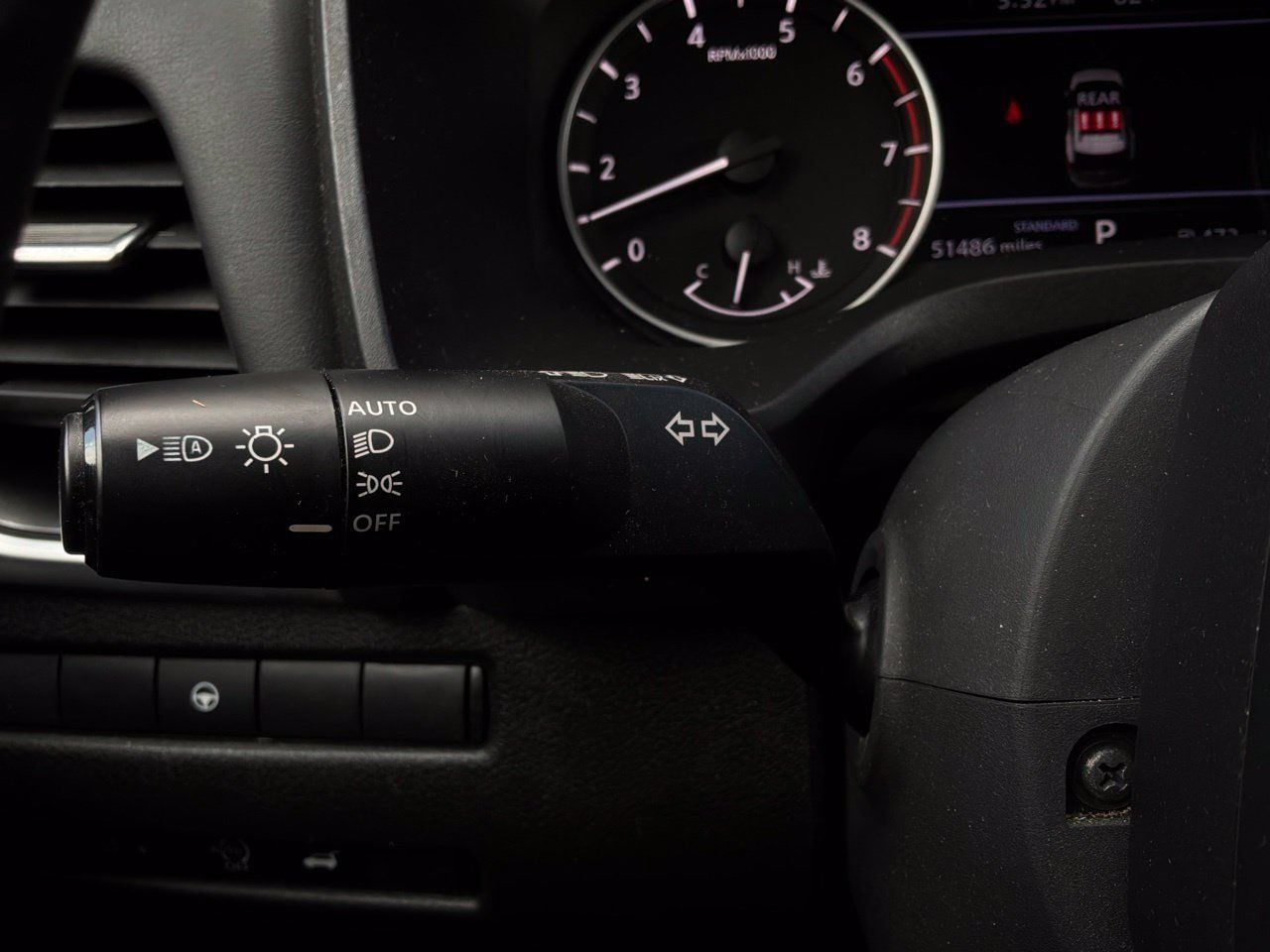 Used 2025 Nissan Rogue SV FWD image 38