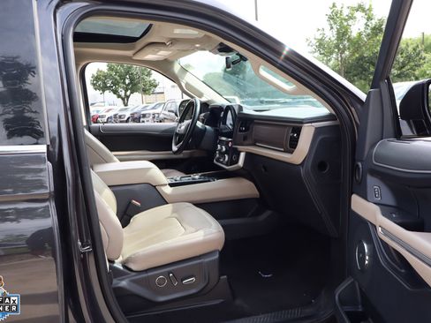 Used 2024 Ford Expedition Max Limited AWD/4WD image 32