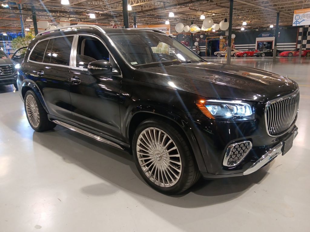 Used 2025 Mercedes-Benz Maybach GLS 600 4MATIC image 1