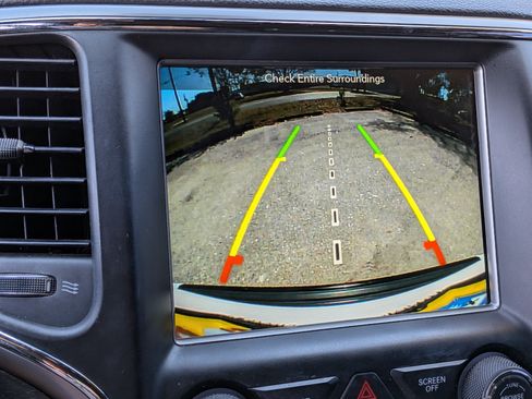 Used 2018 Jeep Grand Cherokee Altitude RWD image 35