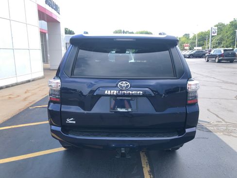 Used 2024 Toyota 4Runner SR5 Premium w/ Moonroof Package AWD/4WD image 5