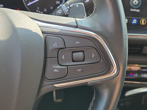 Used 2023 Buick Envision Essence w/ Sport Touring Package FWD image 13