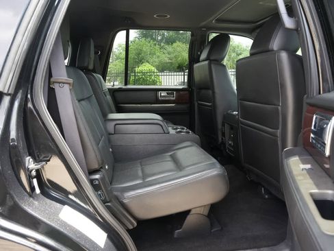 Used 2014 Lincoln Navigator 4WD image 20