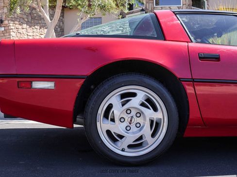Used 1990 Chevrolet Corvette ZR-1 RWD image 10