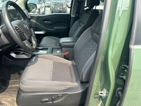Used 2025 Nissan Frontier SV w/ SV Convenience Package AWD/4WD image 13