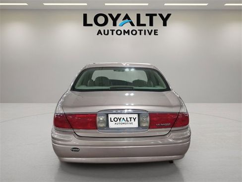 Used 2004 Buick Le Sabre Custom image 4