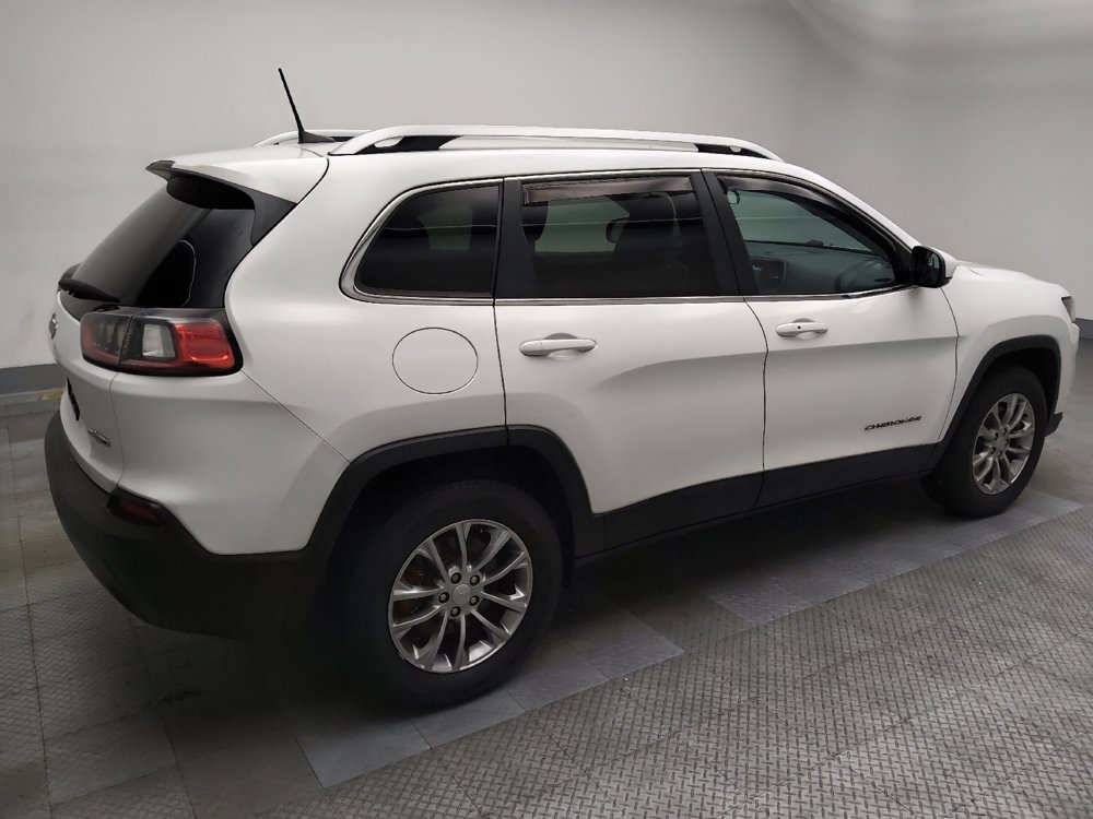 Used 2019 Jeep Cherokee Latitude Plus w/ Cold Weather Group AWD/4WD image 10