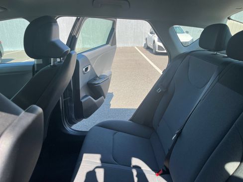 Used 2025 Kia K4 FWD image 39