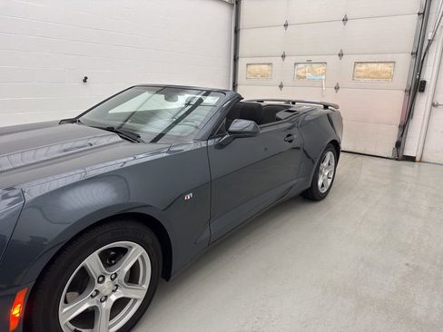 Used 2022 Chevrolet Camaro LT RWD image 4