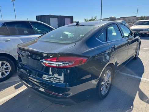 Used 2020 Ford Fusion SE image 4