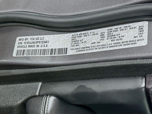Used 2023 Jeep Grand Cherokee L Laredo RWD image 12