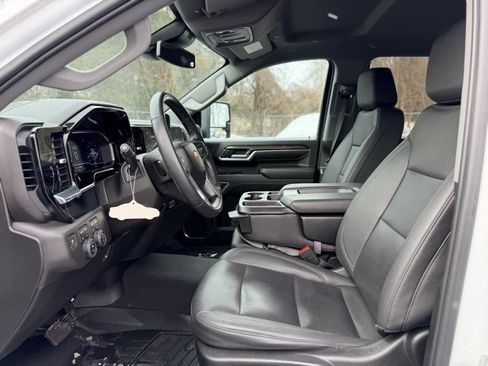 Certified 2024 Chevrolet Silverado 2500 LTZ image 6