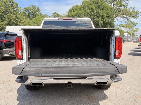 Used 2021 GMC Sierra 1500 SLT AWD/4WD image 31