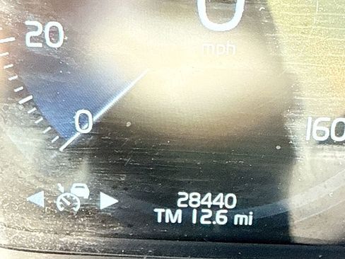 Used 2022 Volvo XC90 T6 Momentum w/ Climate Package image 33