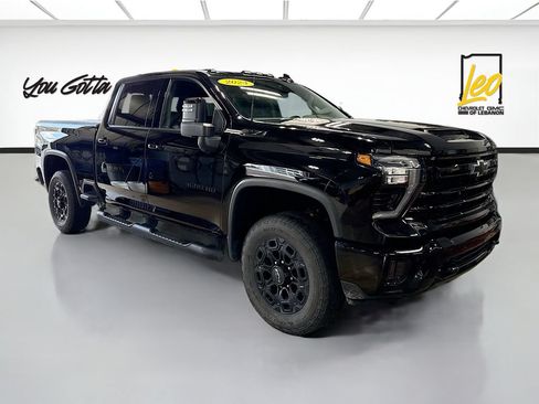 Used 2024 Chevrolet Silverado 3500 LTZ w/ LTZ Plus Package AWD/4WD image 3
