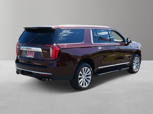 Used 2022 GMC Yukon XL Denali AWD/4WD image 4
