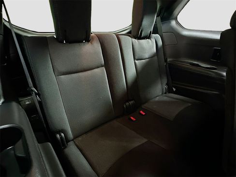 Used 2018 Nissan Pathfinder S image 26